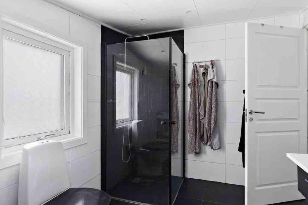 Mysigt Hus Med Natur & Jacuzzi I Olofstorp กอเทนเบิร์ก ภายนอก รูปภาพ